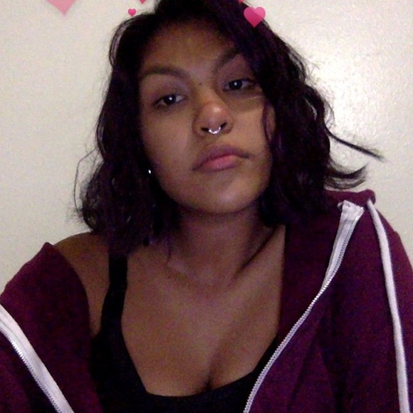 Meet your Posher, Rebecca - Picture 1 of 1